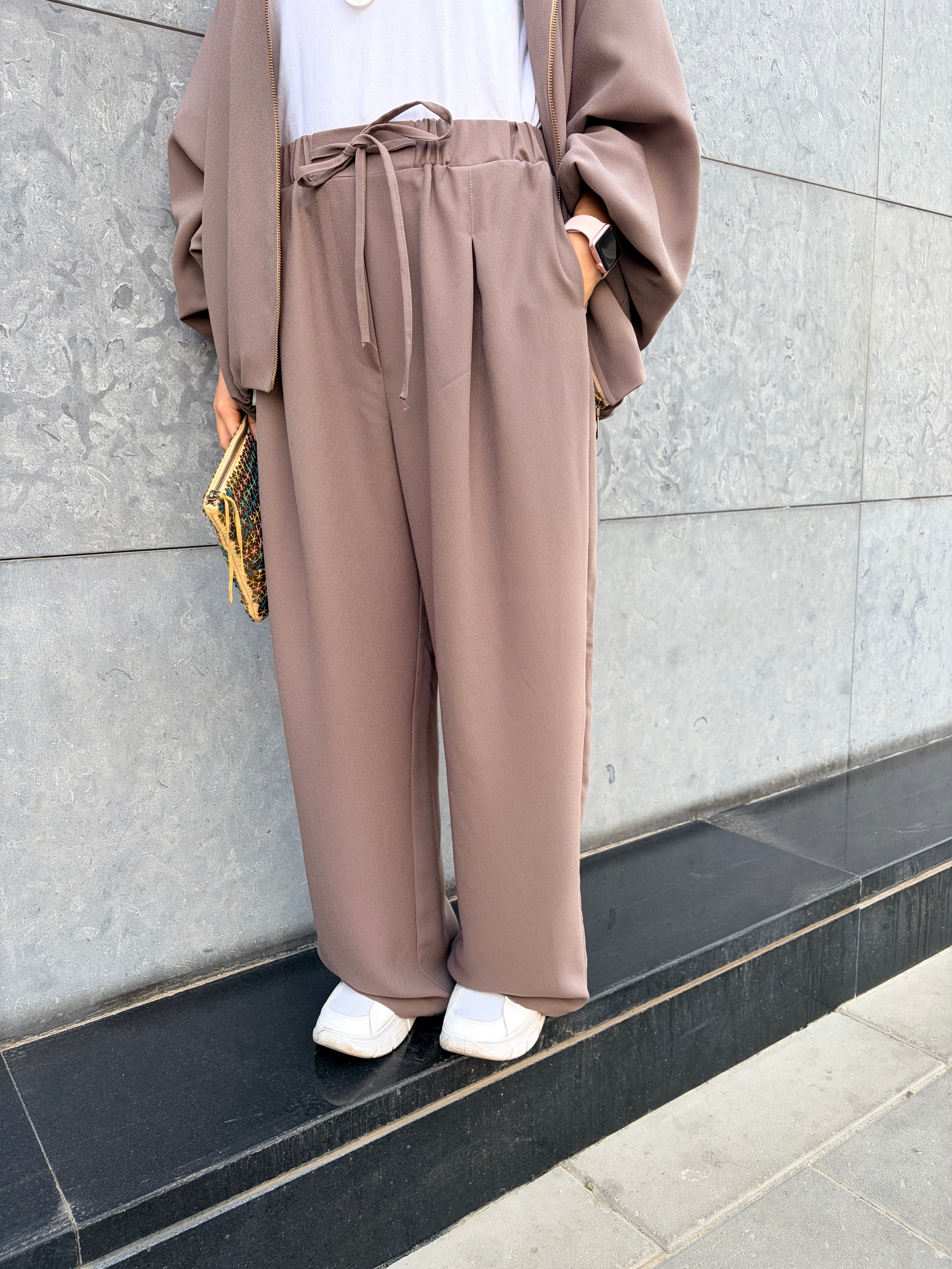 Mocha Wide-Leg Pant