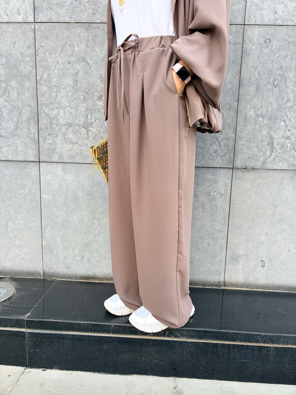 Mocha Wide-Leg Pant